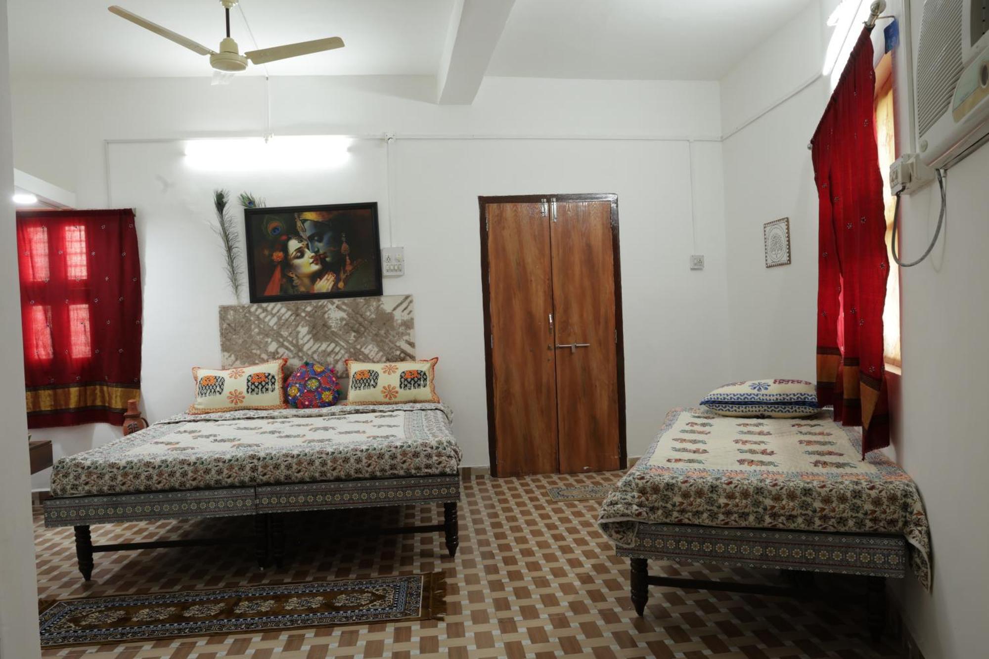 Prag View Heritage Homestay Бхудж Экстерьер фото